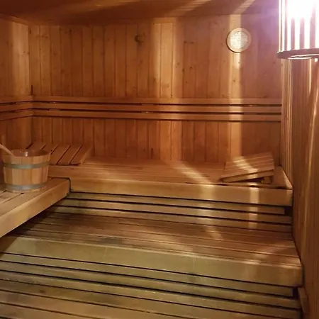 Holiday Waldferienpark Gerolstein-5 *